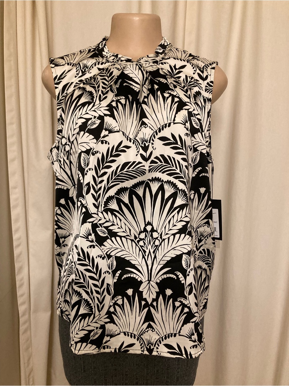 Nicole Miller Black and White Sleeveless Botanical Print Top